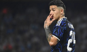 Paul Merson tin Enzo Fernandez đã nộp đơn xin rời Chelsea