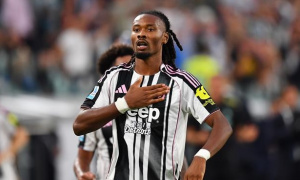 Man Utd chạy đua giành chữ ký của Khephren Thuram