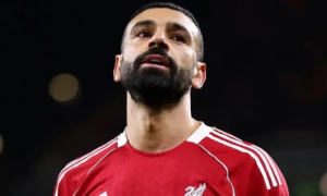 Arne Slot bảo vệ Salah sau thất bại nặng nề trước Man City