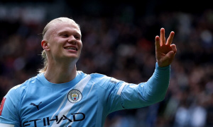 16 lần chạm bóng đổi 1 cú hat-trick: Pep một lần nữa đúng về Haaland