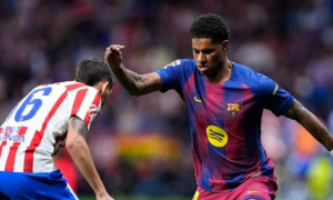 Lewandowski và Rashford đưa Barca tiến gần chức vô địch