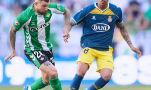 Dmitrovic rực sáng giúp Espanyol cầm chân Betis