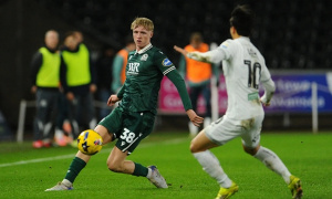 Man Utd săn Tom Atcheson để tránh lặp lại sai lầm Wharton