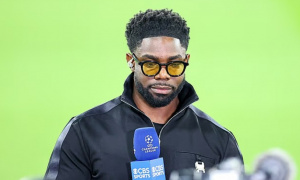 Micah Richards chỉ trích Arteta vì cách chọn đội hình