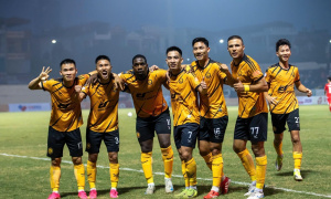 Thanh Hóa đè bẹp CA TP.HCM 4-0 trên sân nhà