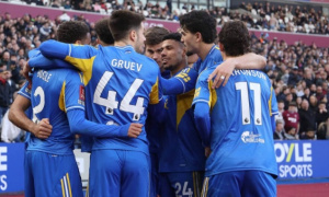 Hạ West Ham giúp Leeds United trở lại bán kết FA Cup sau 39 năm