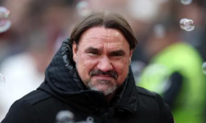 HLV Daniel Farke thừa nhận Leeds là cửa dưới trước Chelsea