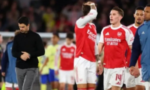 Thực tại nghiệt ngã sau giấc mơ ăn 4 của Arsenal