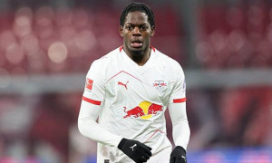 Castello Lukeba giúp Arsenal giải bài toán chiều sâu hàng thủ