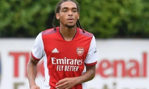 Malaysia muốn có cựu sao Arsenal để nâng cấp hàng thủ