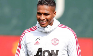 Cựu thủ quân MU bất ngờ tái xuất ở tuổi 40