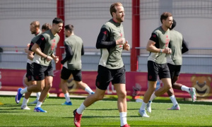 Max Eberl xác nhận Harry Kane sẵn sàng đấu Real Madrid