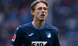 Giống Casemiro 96%, Wouter Burger lọt tầm ngắm MU