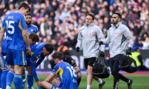 Bị tố 'diễn kịch', sao Leeds tung ảnh cổ chân biến dạng