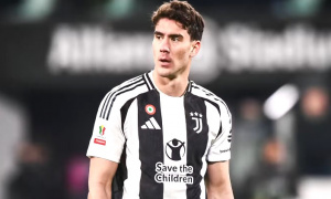 Tại sao Vlahovic là số 9 hoàn hảo cho triết lý De Zerbi?