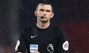 Trọng tài Michael Oliver cầm còi đại chiến Real gặp Bayern