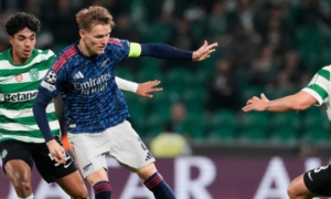 CĐV Arsenal đòi bán Odegaard ngay sau trận thắng Sporting