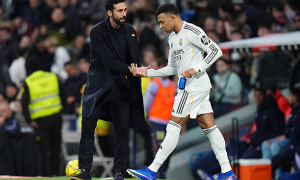 Đằng sau lời khen của Arbeloa là cảnh báo cho Mbappe
