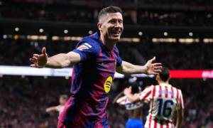 Chia tay Lewandowski là nỗi đau cần thiết của Barcelona