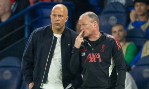 Liverpool bật chế độ sinh tồn nhưng vẫn không thể sống sót