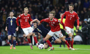 Sporting giảm nửa giá, MU sáng cửa mua Hjulmand