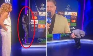 Henry trốn biệt tăm khi Carragher tranh cãi cùng Schmeichel