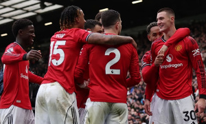 Manchester United xác nhận lịch du đấu hè 2026 gặp PSG và Atletico