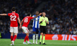 Nottingham Forest cầm hòa Porto dù bị ép sân nghẹt thở