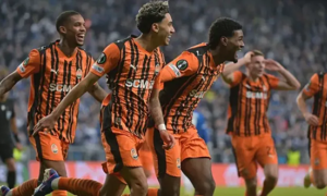 Alisson lập cú đúp trong 2 phút giúp Shakhtar hạ AZ