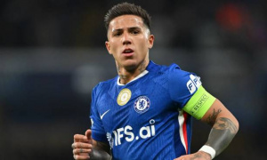 Xuống nước xin lỗi, Enzo vẫn bị Chelsea cấm đá trận Man City