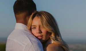 Sao trẻ Real Madrid chuẩn bị đón con đầu lòng ở tuổi 19