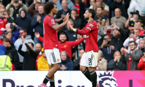 Bruno Fernandes chỉ cách giúp Zirkzee tỏa sáng