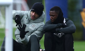 HLV Chelsea gọi Caicedo là tiền vệ trụ hay nhất thế giới