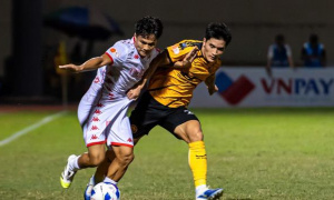 Nguyễn Ngọc Mỹ nén đau ra sân vì Thanh Hóa