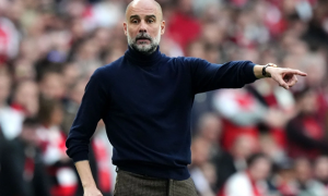 Pep giội gáo nước lạnh vào Man City sau cú sẩy chân của Arsenal