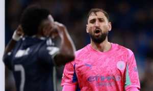 Donnarumma cảnh báo đồng đội về hiểm họa Stamford Bridge