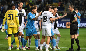 Thủng lưới sau 36 giây, McTominay giải cứu Napoli trước Parma