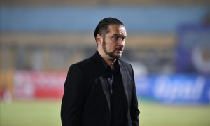 HLV Velizar Popov cùng trọng tài Nguyễn Trung Kiên bị xử lý