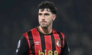 Chelsea và Spurs vượt mặt MU vụ Marcos Senesi