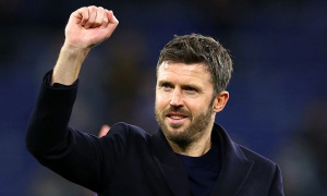Carrick dùng Champions League để giữ chân Kobbie Mainoo