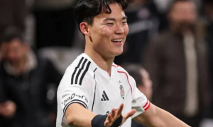 MU săn tiền đạo Hàn Quốc Oh Hyeon-gyu thay Zirkzee