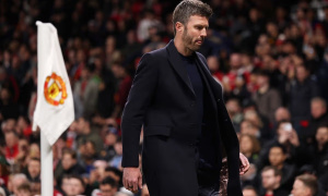 Giới chủ MU chớ vội trao ghế nóng cho Carrick