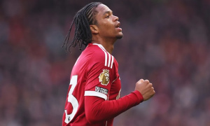 Cơn lốc 17 tuổi Ngumoha thắp sáng hy vọng cho Liverpool