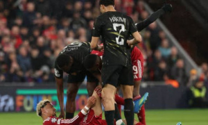 Ekitike nguy cơ lỡ World Cup sau thảm bại của Liverpool