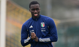 MU chi 35 triệu bảng mua Michael Kayode thay Mazraoui