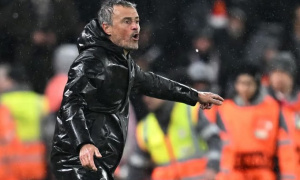 Luis Enrique thừa nhận PSG chịu áp lực cực lớn tại Anfield