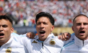 Lo ngại CĐV quá khích, Lisandro Martinez và Mac Allister thuê an ninh