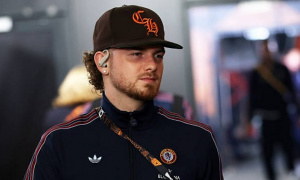 Harvey Elliott trải lòng về khoảng thời gian bị Villa gạch tên