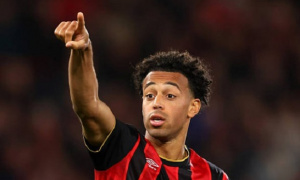 Man Utd quay xe giúp Newcastle chiếm ưu thế vụ Tyler Adams