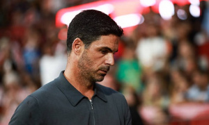 Phản ứng của Mikel Arteta trước tin đồn Arsenal mua Vini